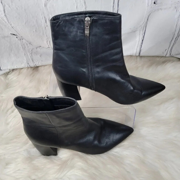 Marc Fisher Womens‎ 9.5 Black Leather Pointy Toe Minimalist Sexy Heeled Bootie - Picture 13 of 13